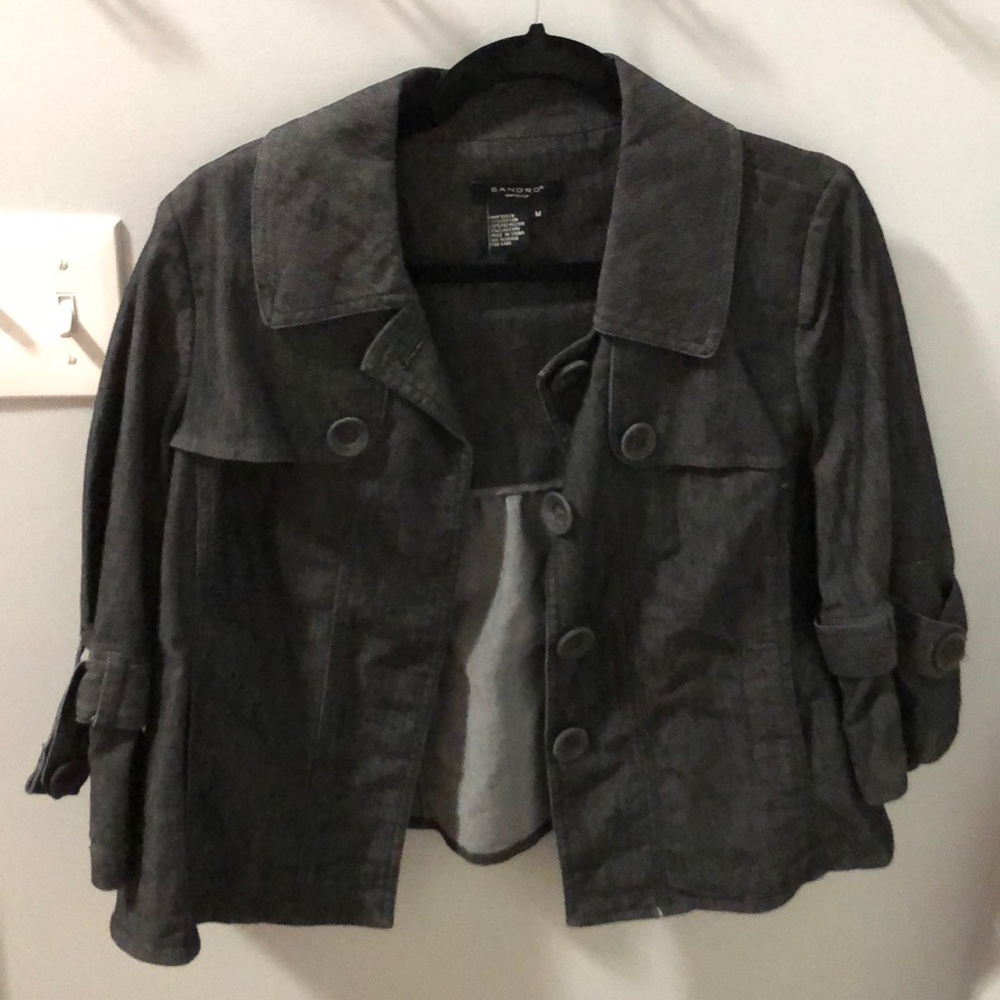 Adorable cropped dark denim jacket Medium